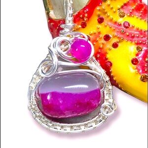 💕💜handmade pendant bright pink agate spinner silver wire wrapped